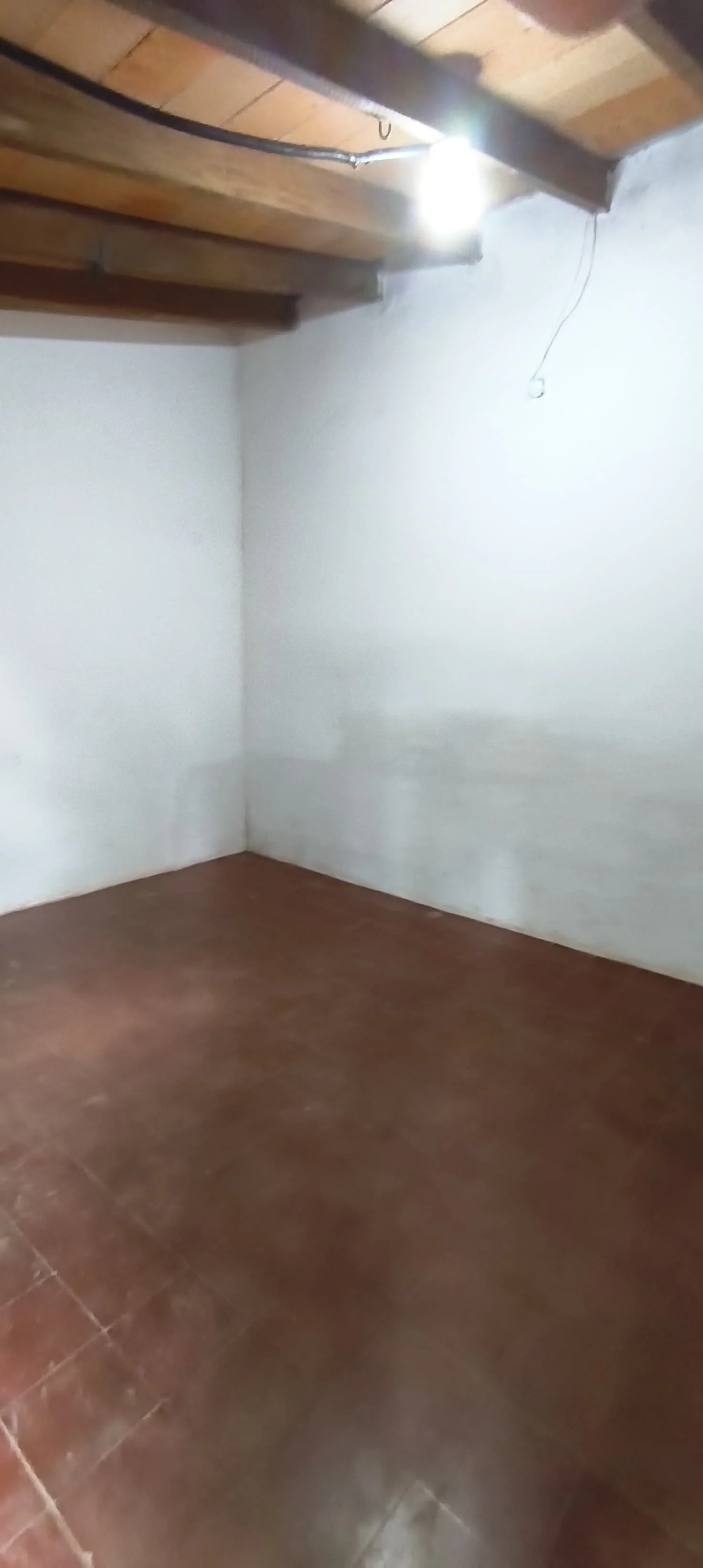 VENDO HERMOSA RESIDENCIA EN  4TO BARRIO LUQUE - Luque