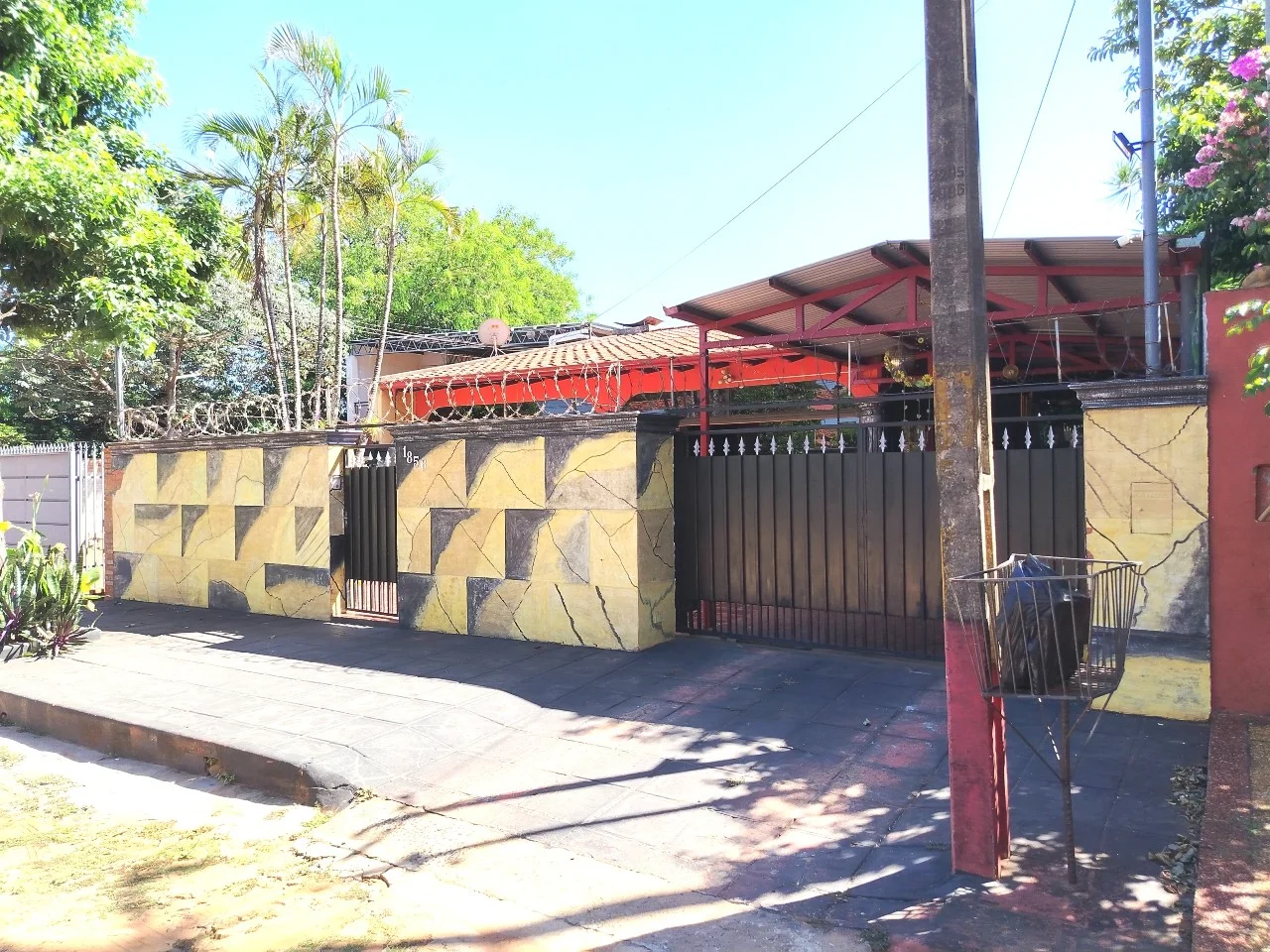 ✴️VENDO HERMOSA CASA C/PISCINA DE BUENA UBICACIÓN EN EL Bo.SAN MIGUEL DE SAN LORENZO✴️